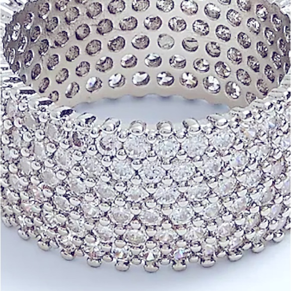 NWT Express Rhinestone Pave‎ Statement Ring - Picture 2 of 2